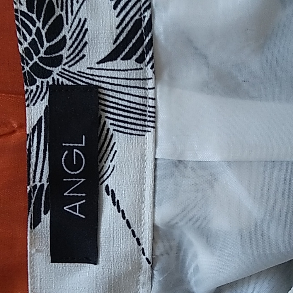 ANGL - Picture 3 of 4